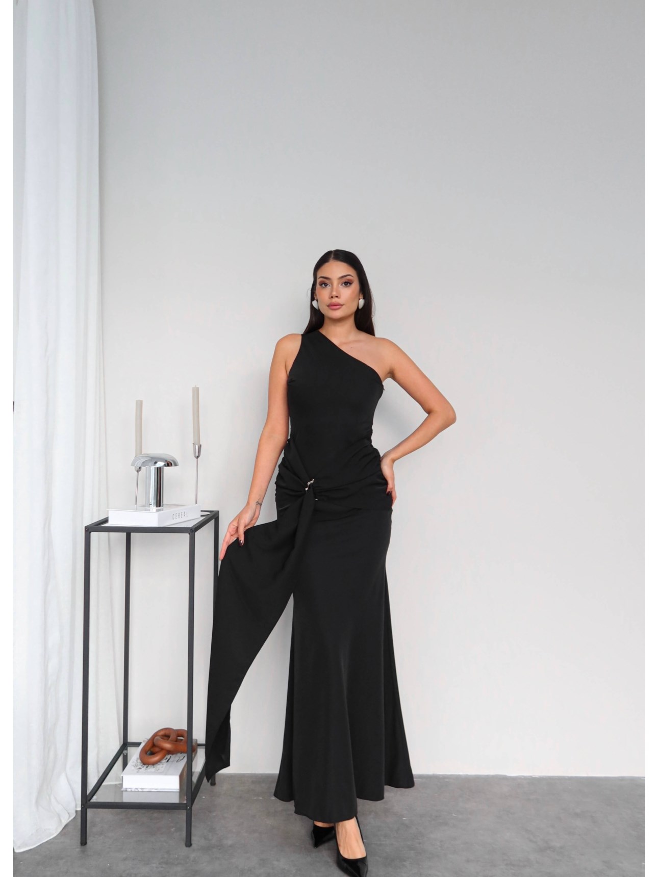 One Shoulder Waist Buckle Long Dress