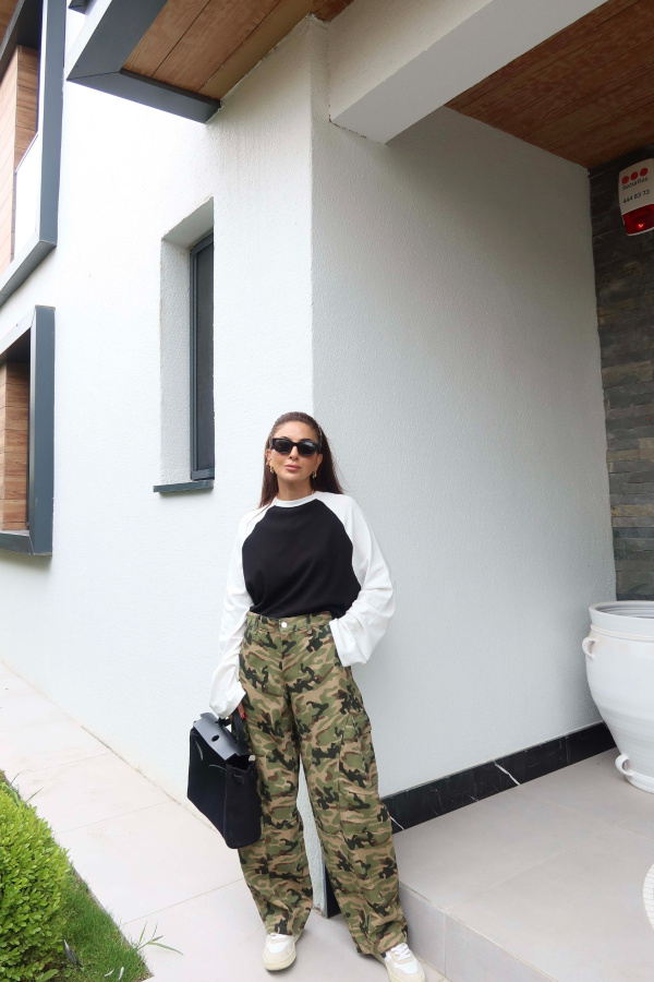Camouflage Patterned Cargo Pocket Trousers