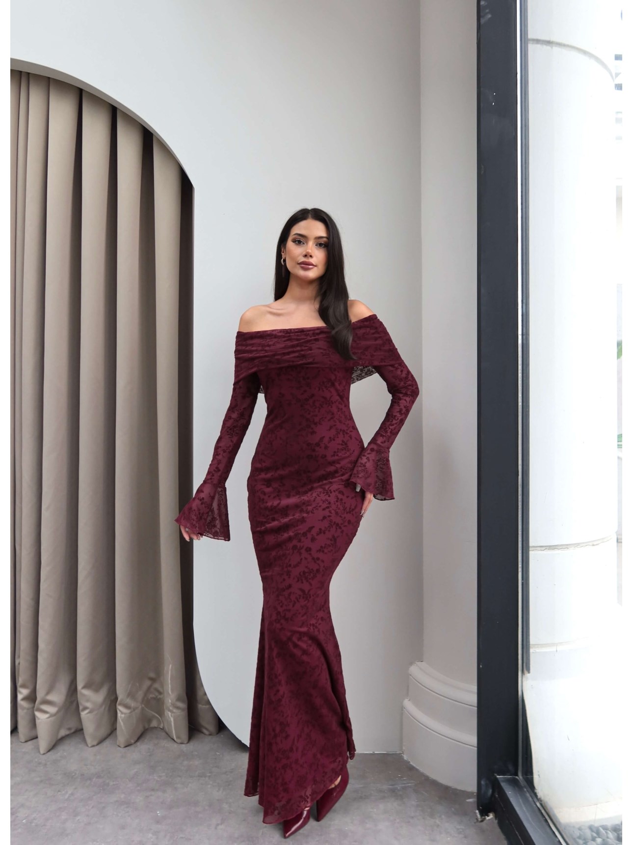 Velvet Patterned Sweetheart Neck Tulle Dress