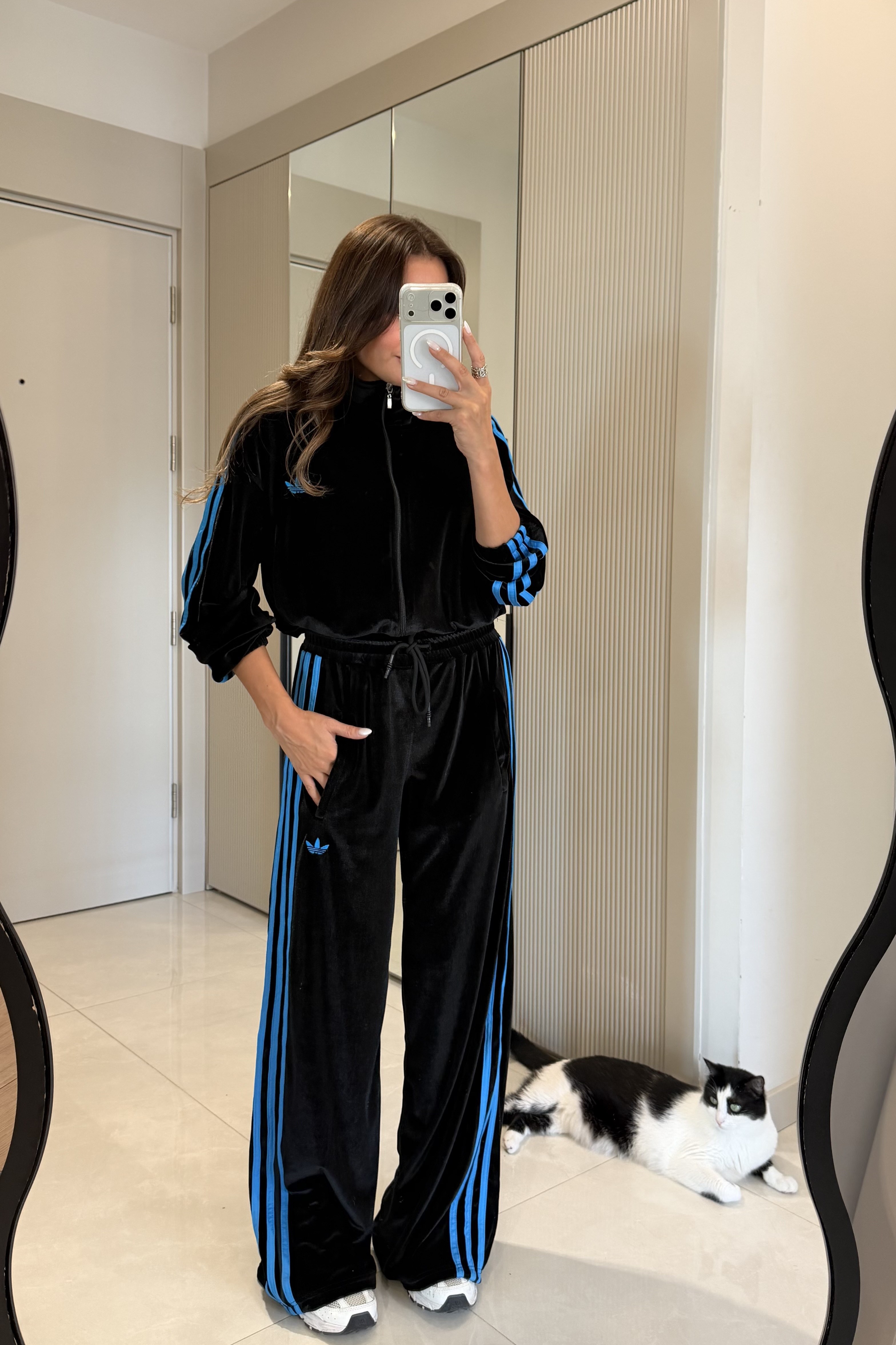 Adelina Velvet Set