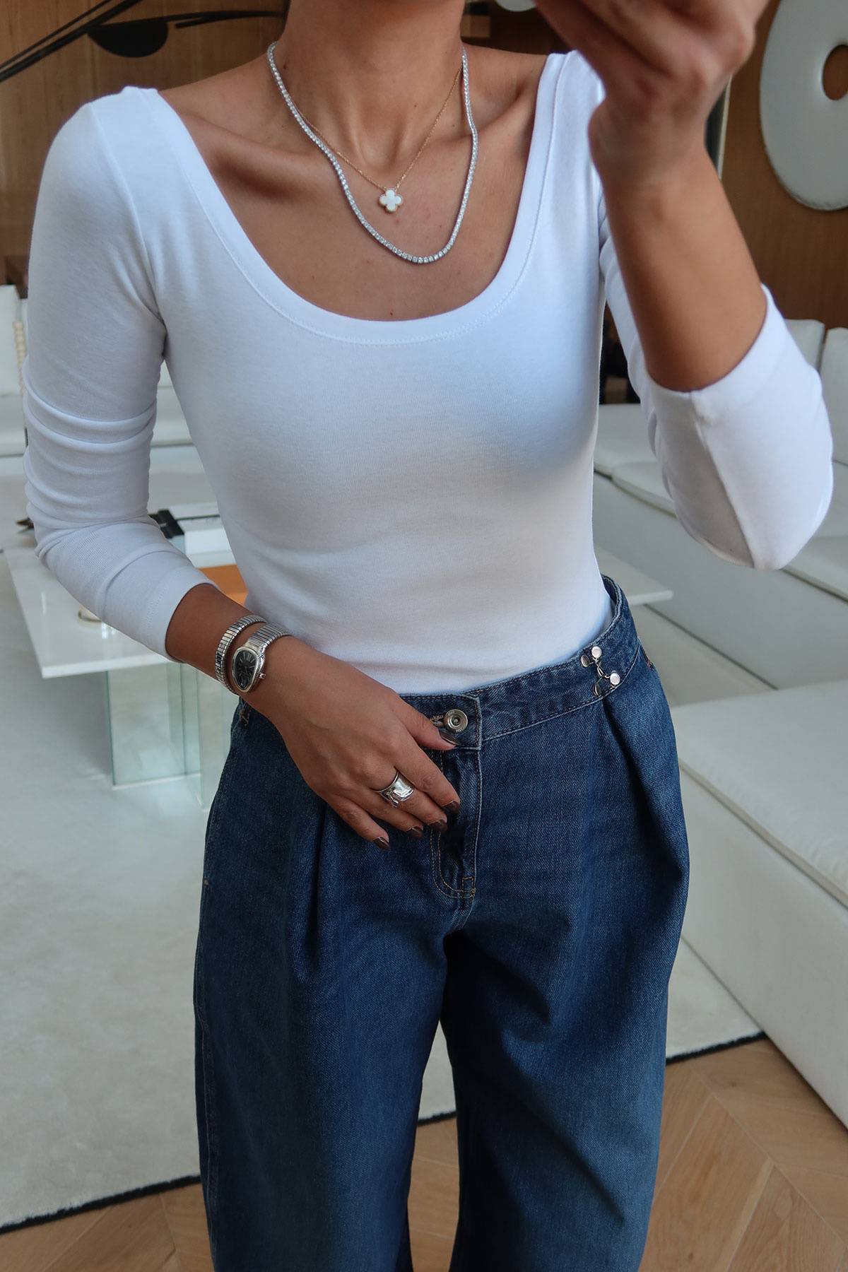U Neck Basic Long Sleeve Top — photograph 3