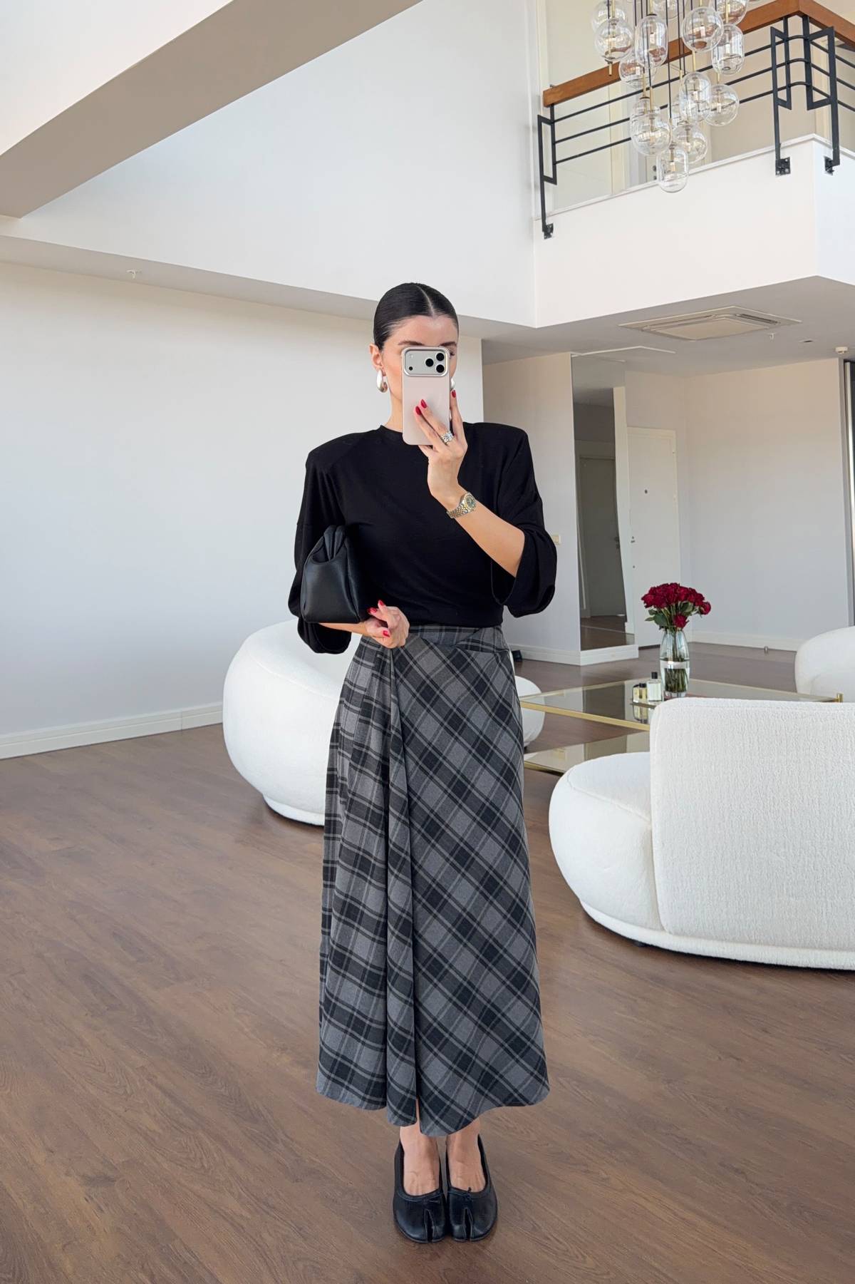 Plaid Split Midi Skirt — photograph 1