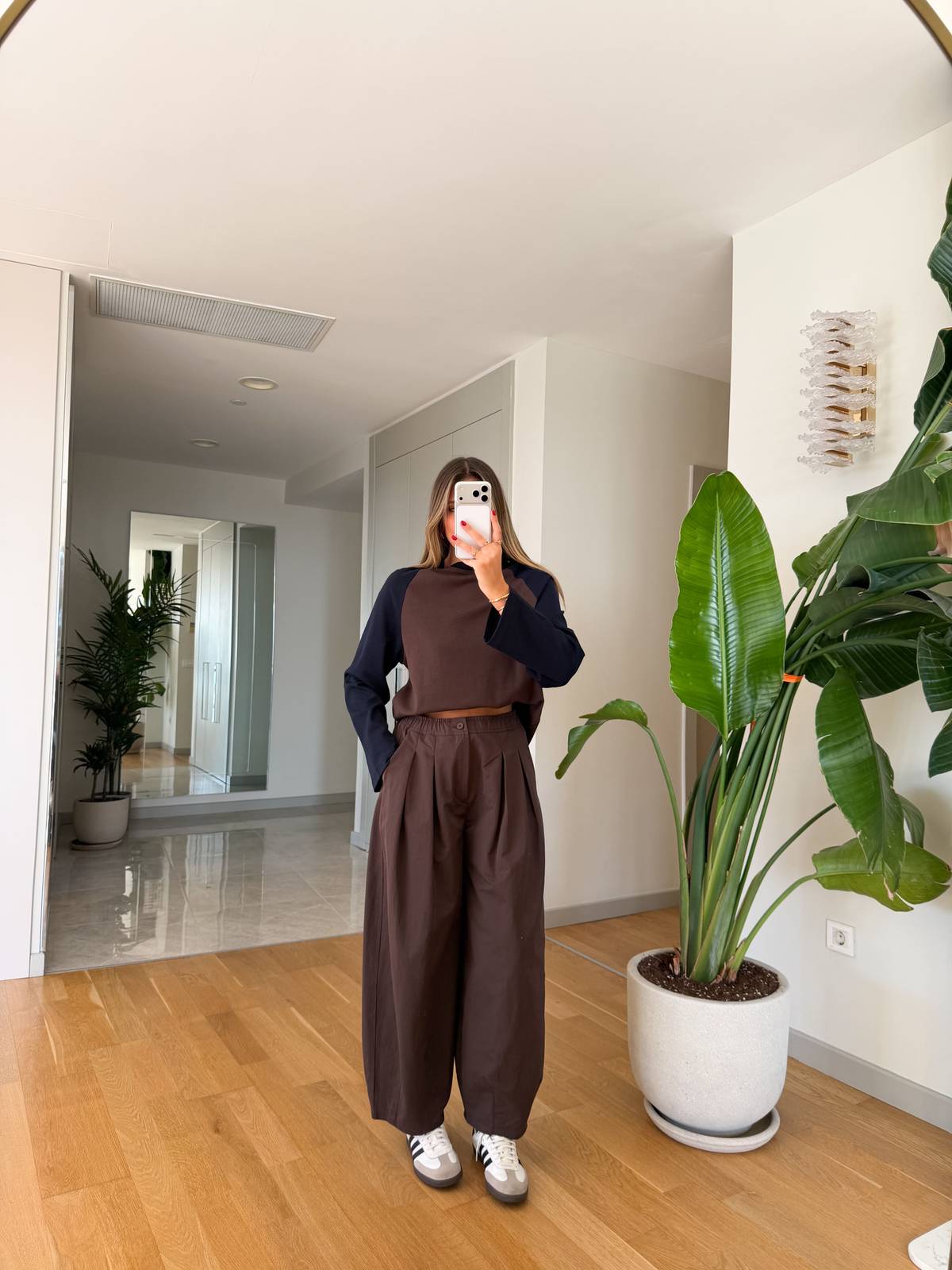 Kali Balloon Cut Trousers — photograph 1