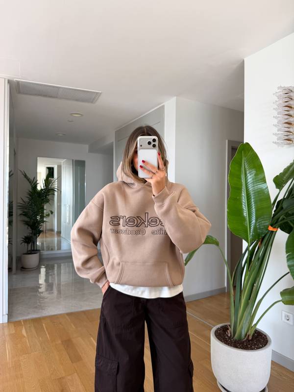 Seekers Embroidered Sweatshirt