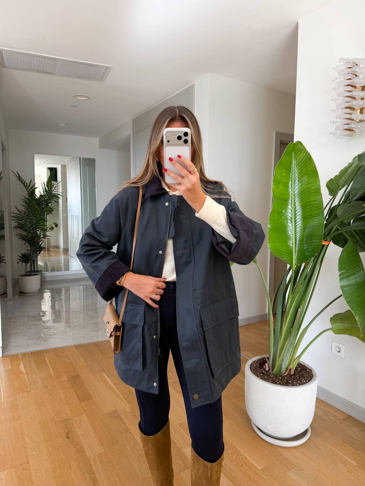 Velvet Collar Waxed Quilted Lined Jacket — photograph 3