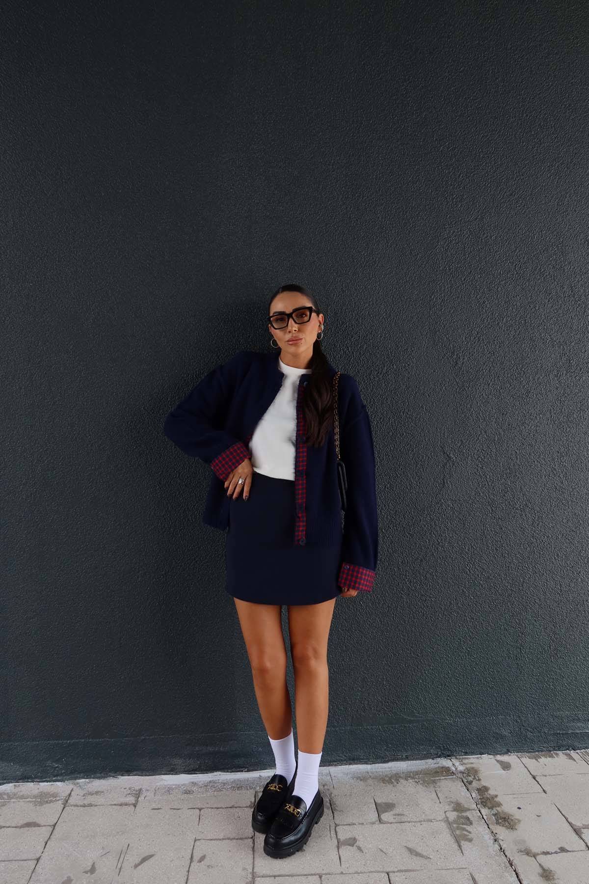 Mini Basic Shorts Skirt — photograph 3