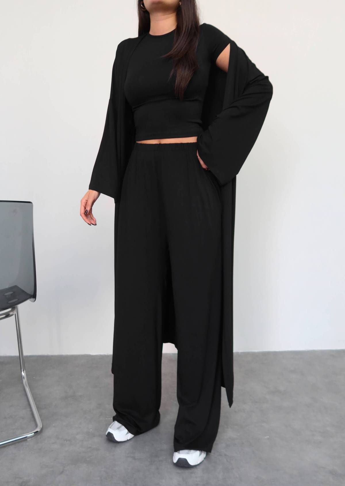 Long Cardigan Relaxed Three Piece Set — photograph 4