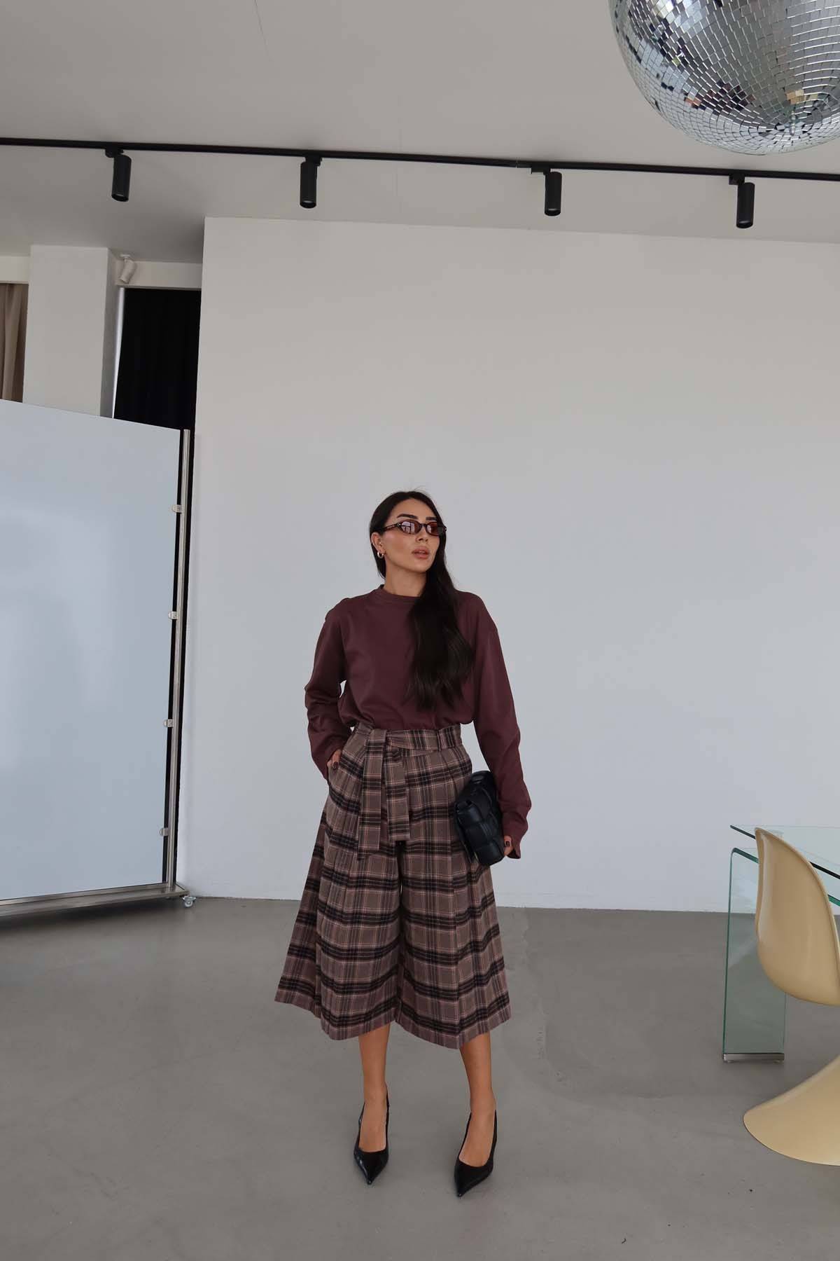 Self Belt Check Bermuda Shorts — photograph 1