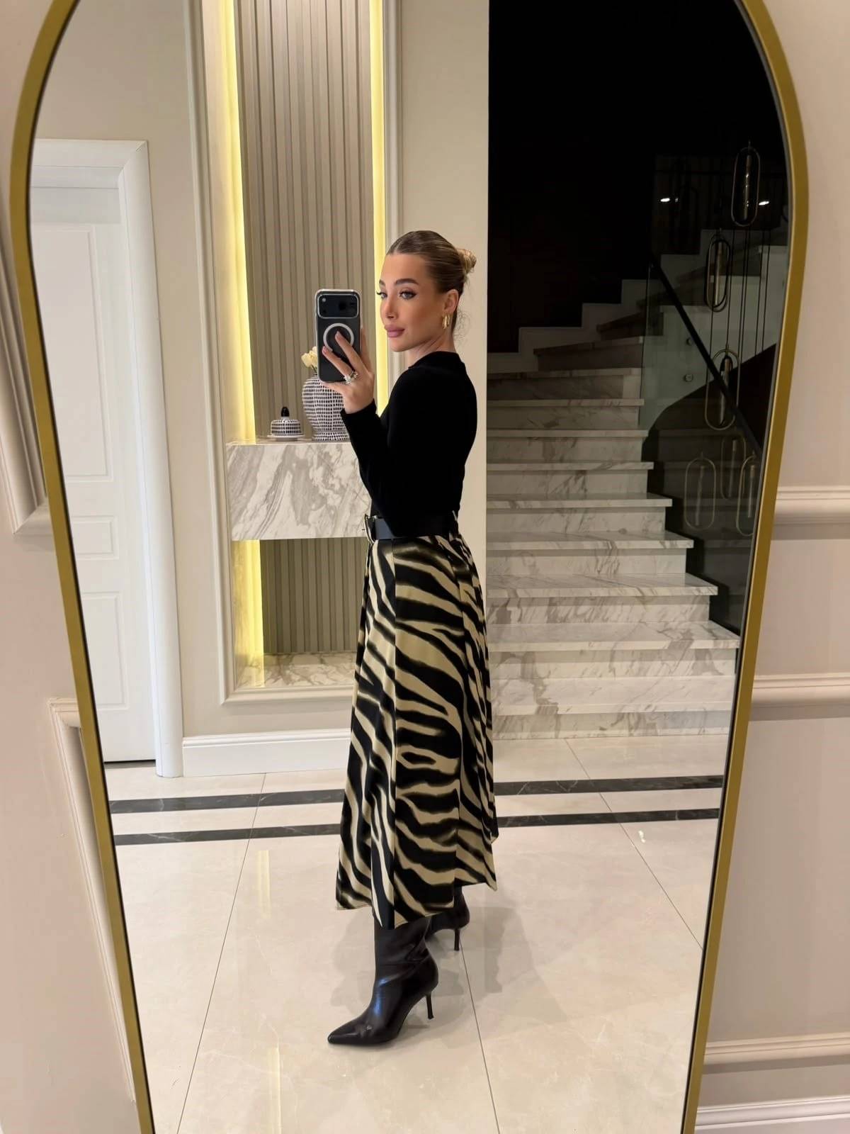 Zebra Print Skirt — photograph 4