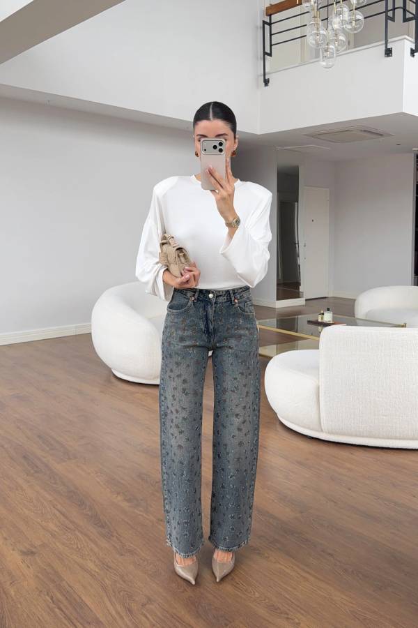 Stone Embellished Washed Straight Jeans