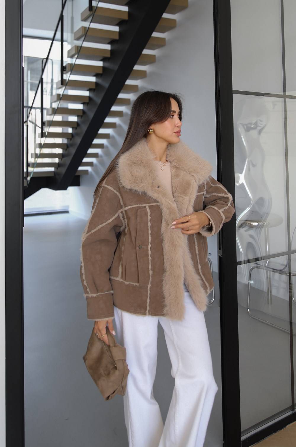 Dark Beige Leather Mont — photograph 5