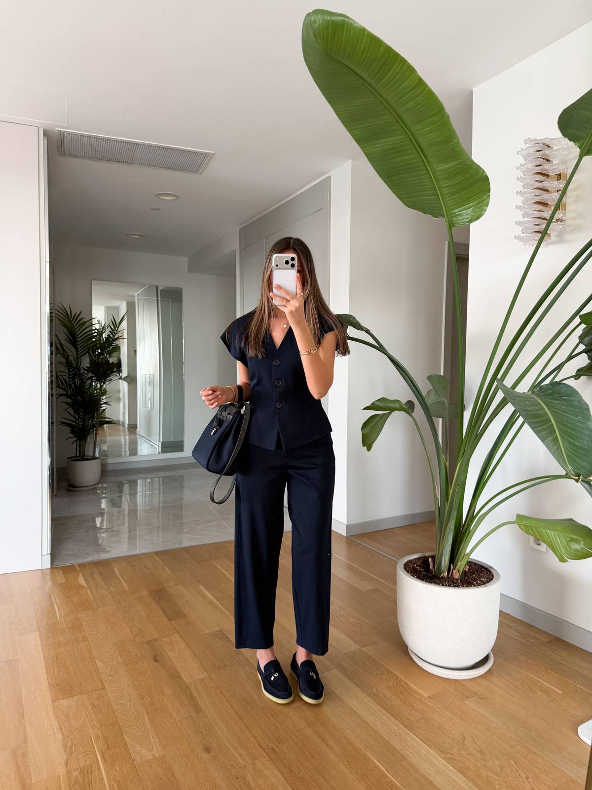 Classic Cut Trousers Navy — photograph 3