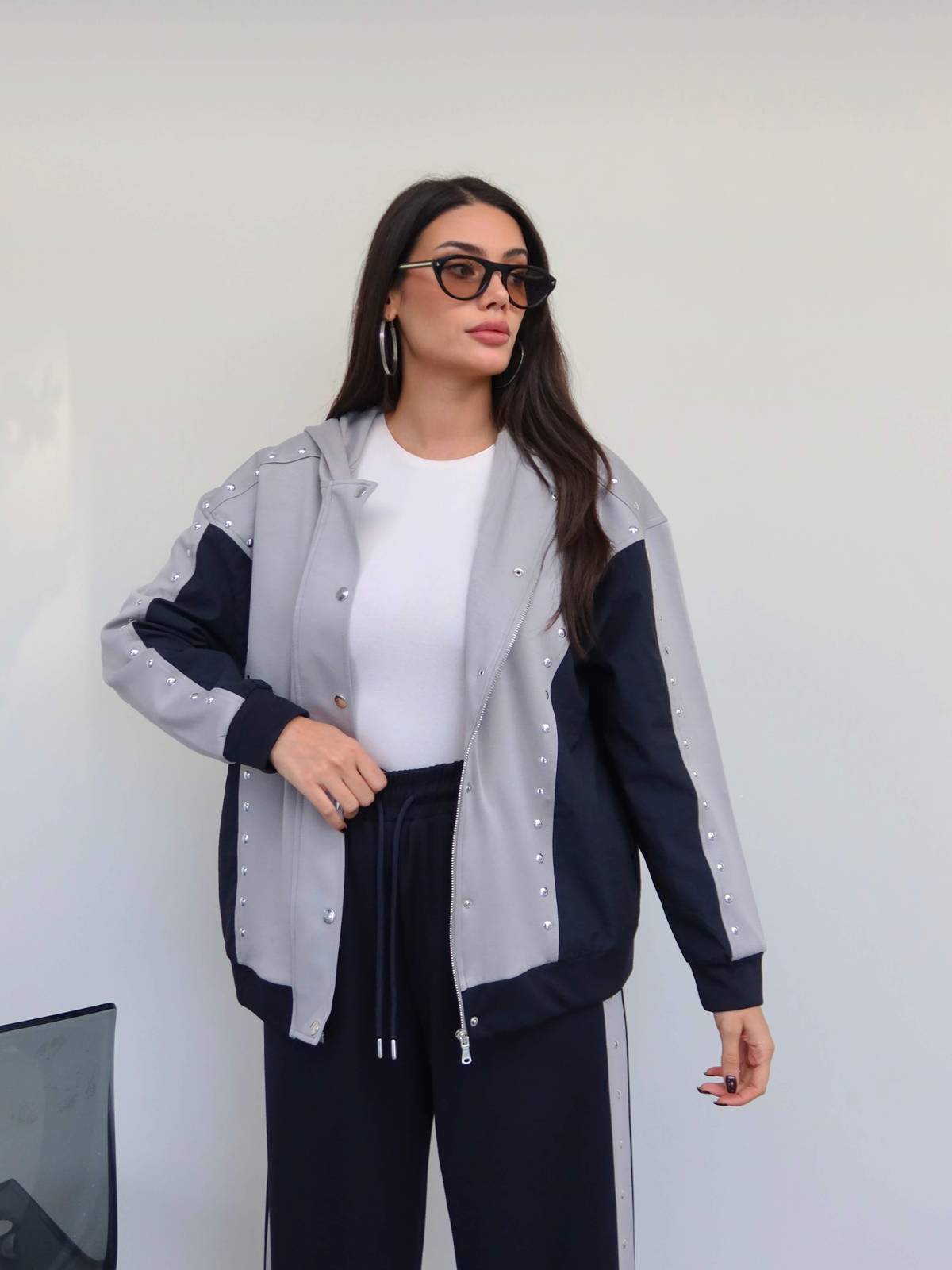 Snap Trim Smart Tracksuit Set — photograph 2