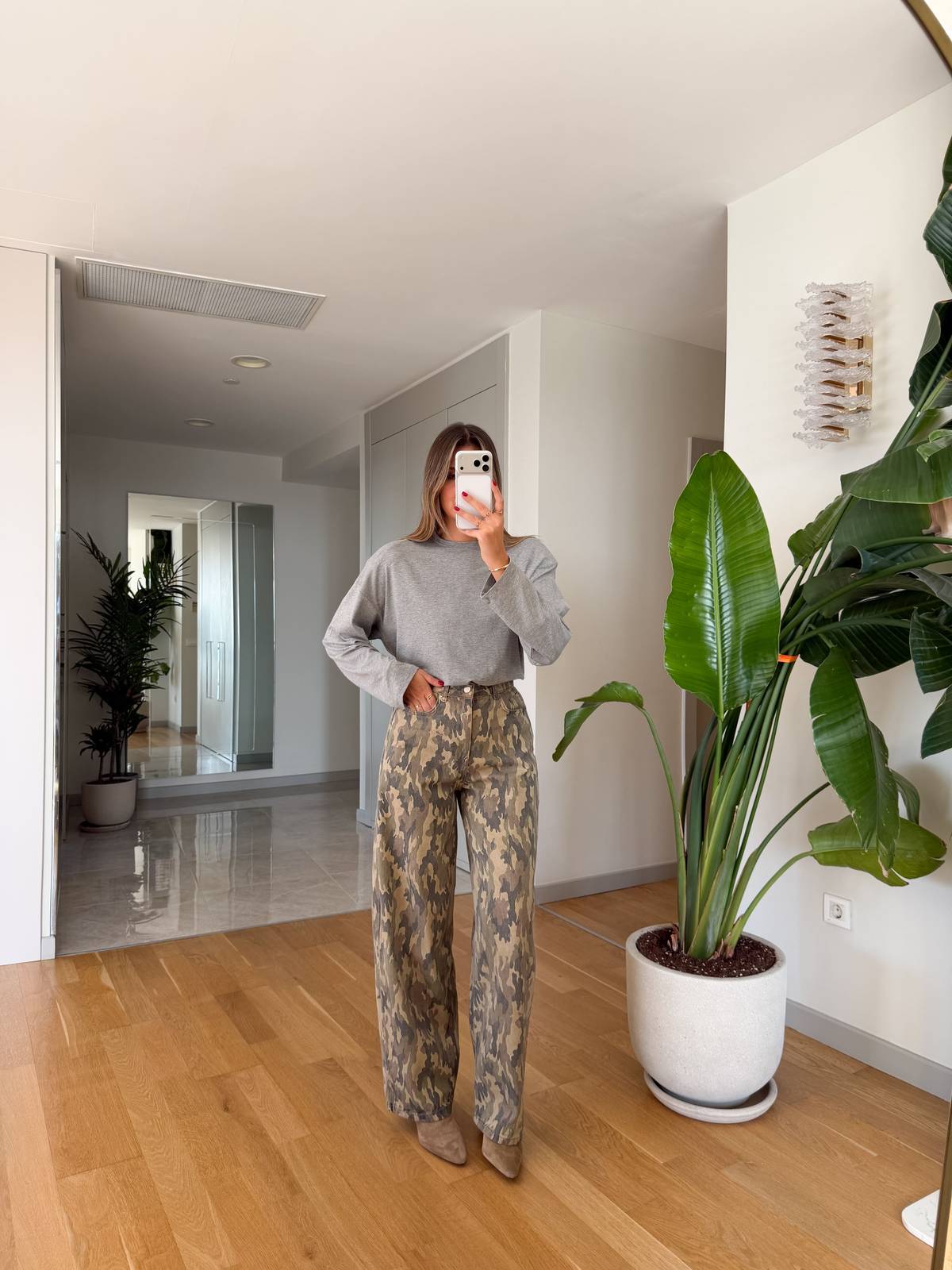 Camouflage Print Baggy Trousers — photograph 2