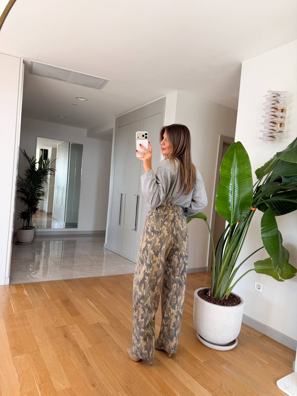Camouflage Print Baggy Trousers — photograph 4