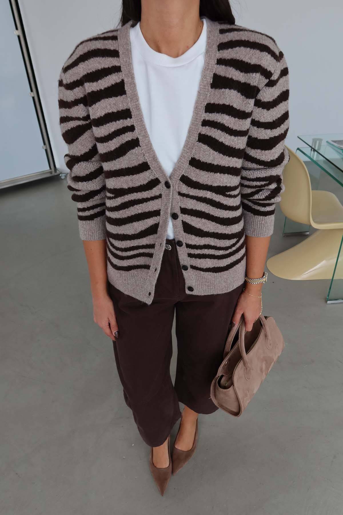 V Neck Zebra Print Cardigan — photograph 2