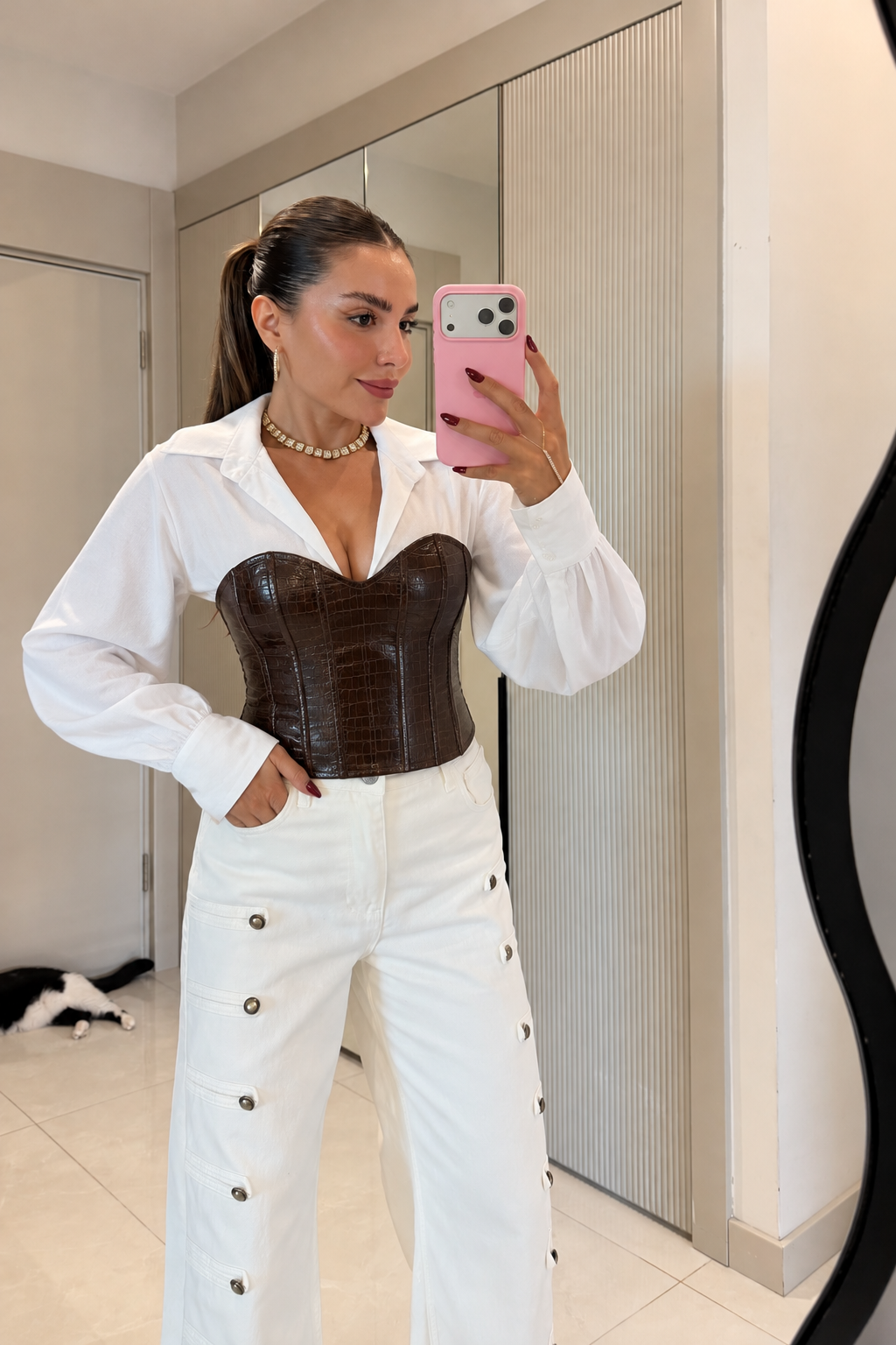 Ahelia Brown Krokodil Leather Bustier — photograph 2
