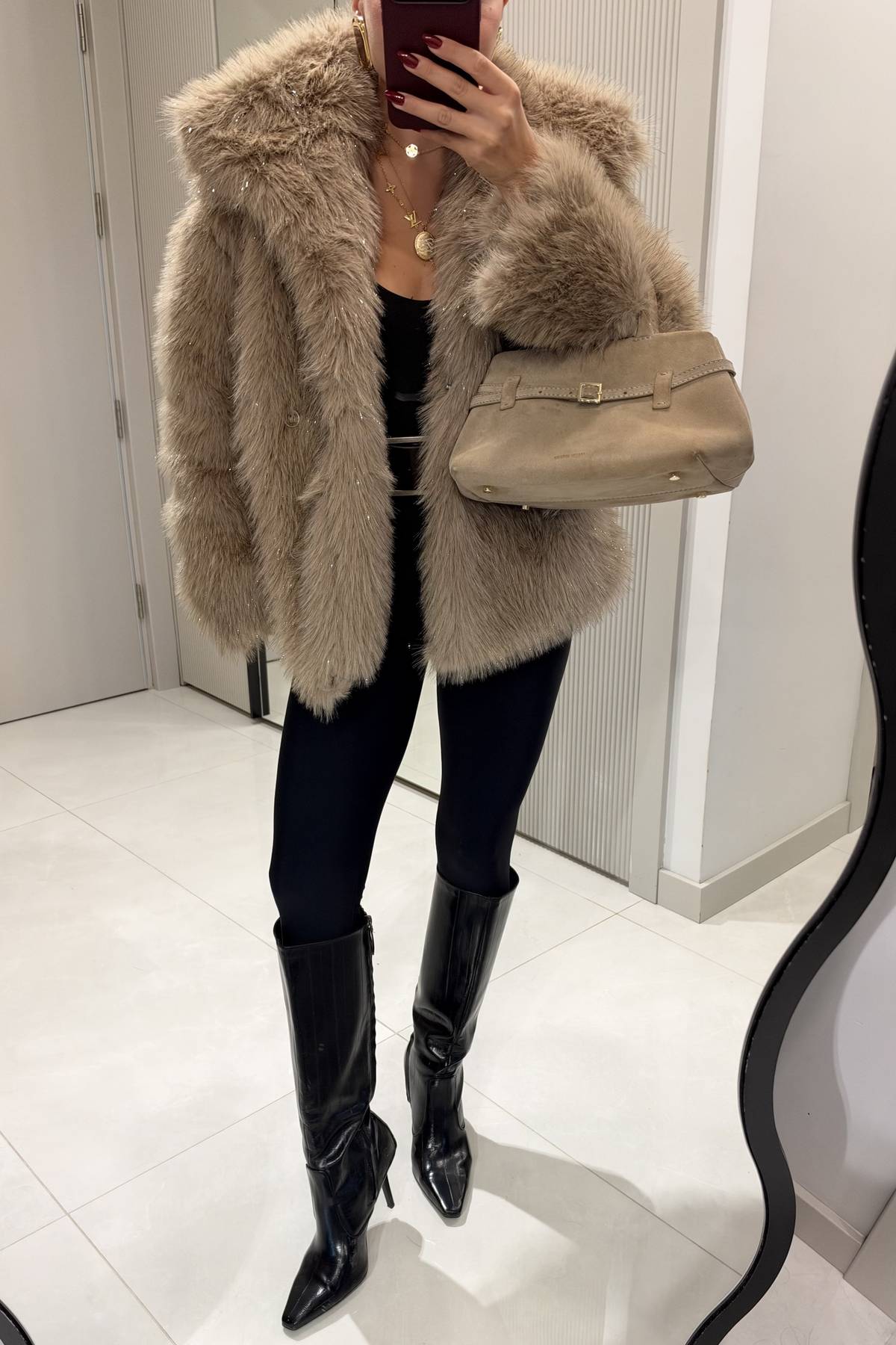 Jamaika Wide Collar Glitter Fur Jacket — photograph 3