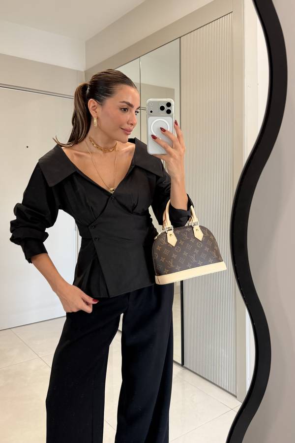 Gianna Fitted Waist Madonna Shirt