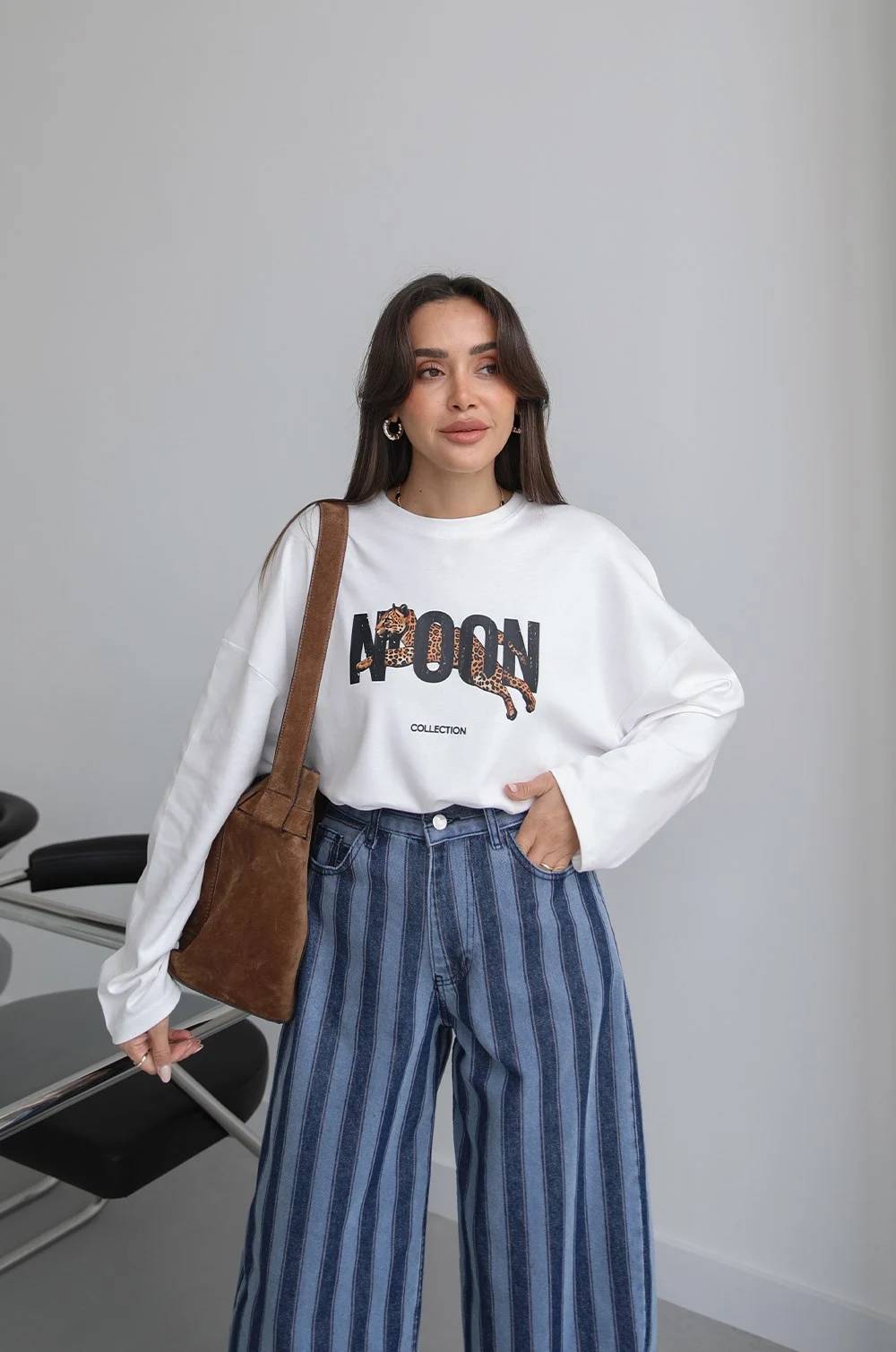 Tiger Print Sweatshirt — photograph 1