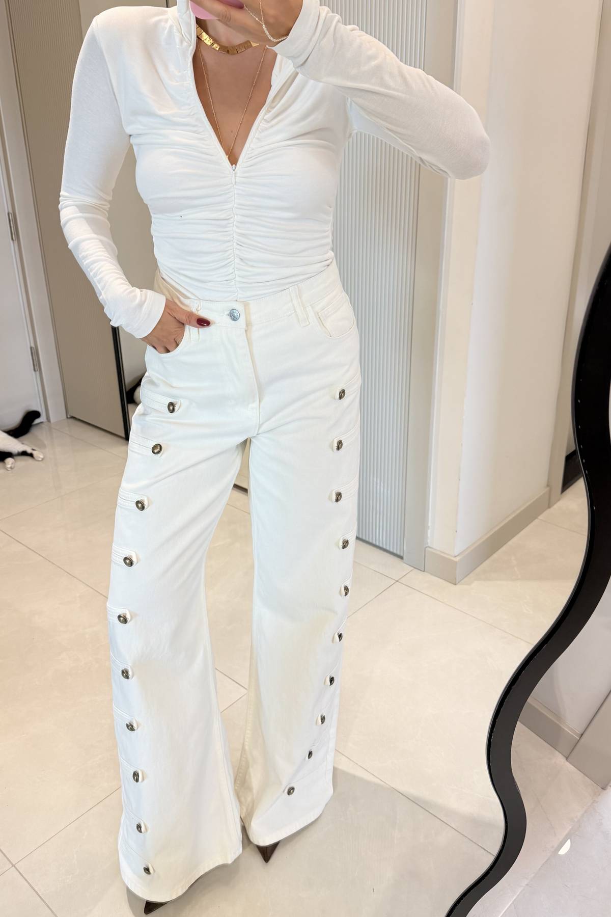 Evelyn White Epaulette Palazzo Trousers — photograph 4