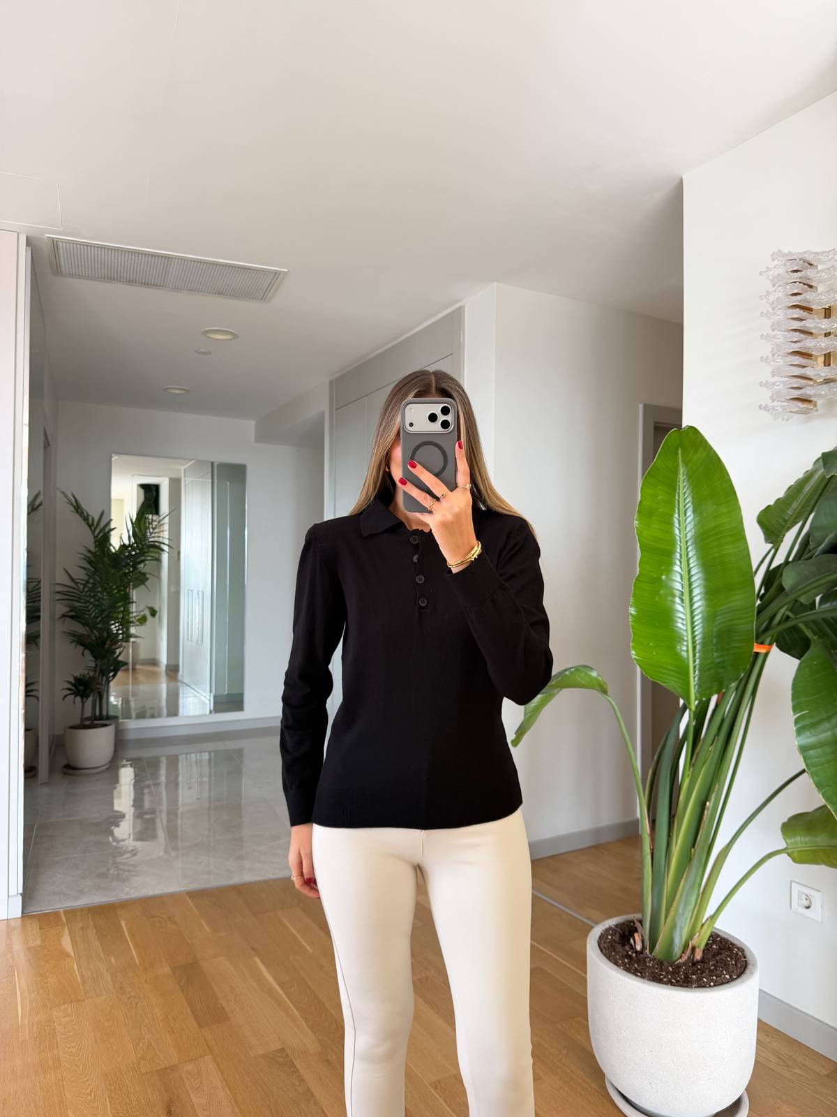 Davi Polo Neck Shoulder Padded Knit — photograph 3