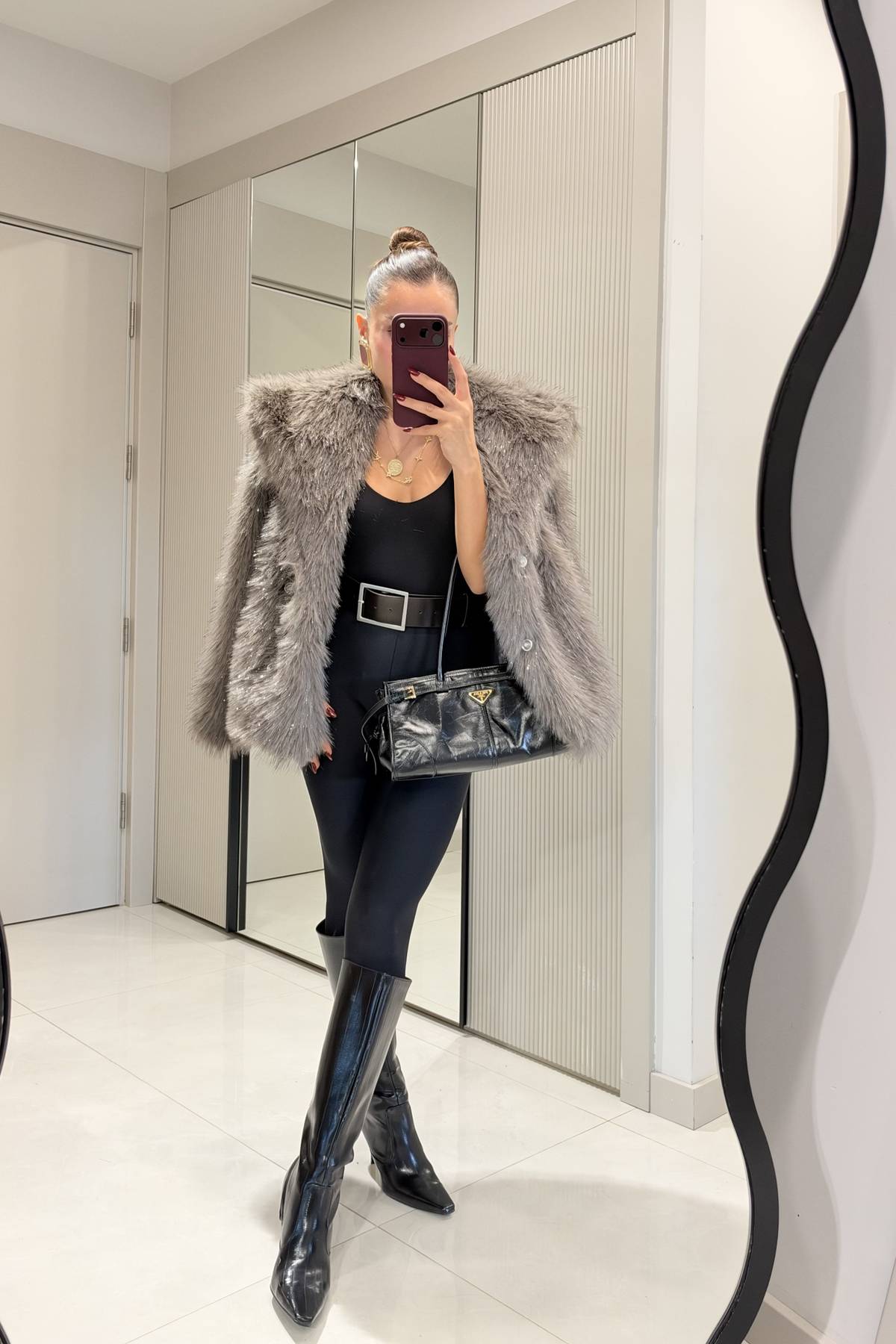 Jamaika Wide Collar Glitter Fur Jacket — photograph 3