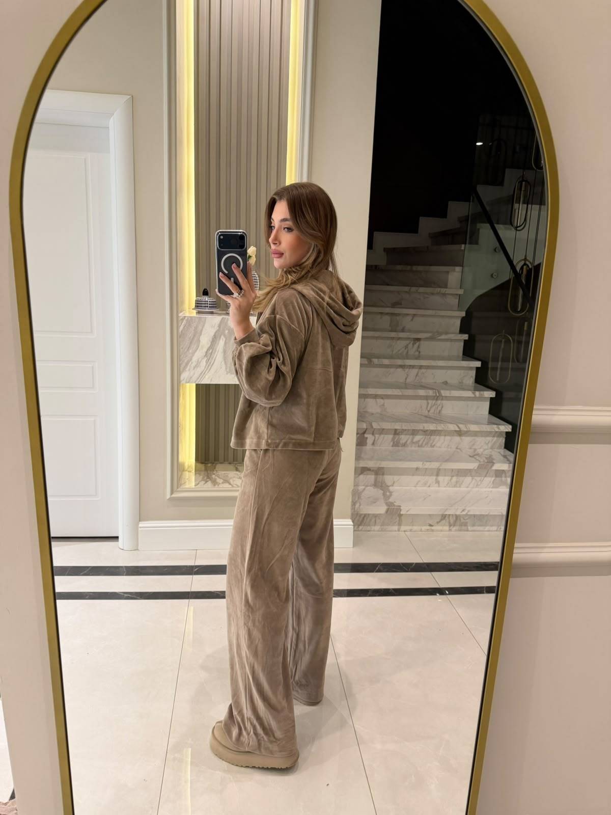 Three Piece Velvet Set — photograph 2