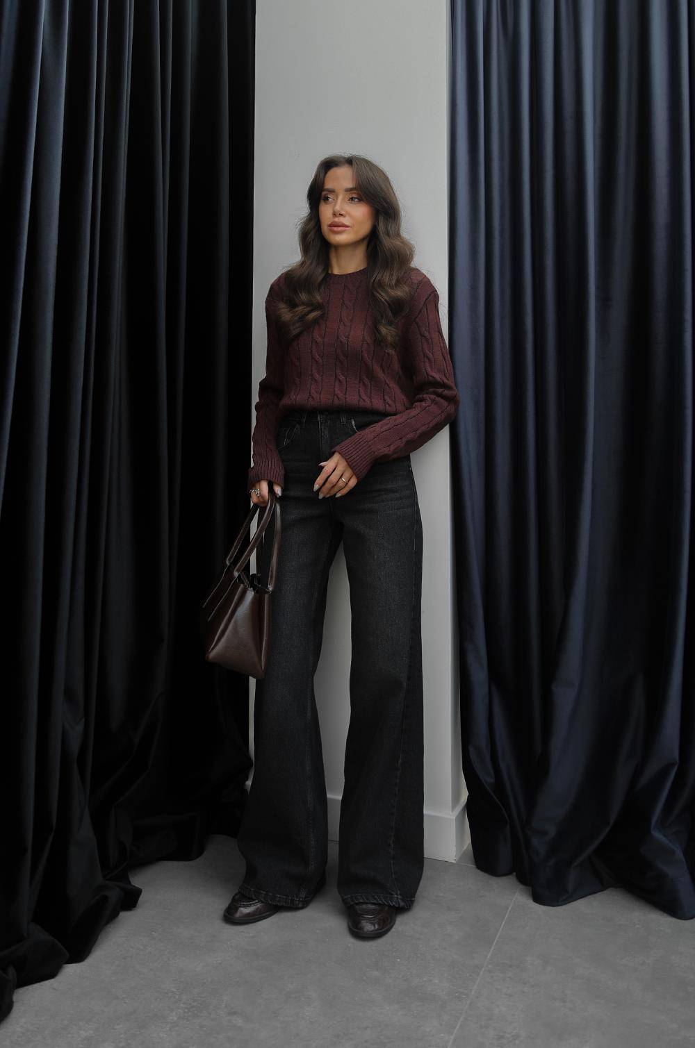 Smoke Tintli Wide Leg Jeans — photograph 4