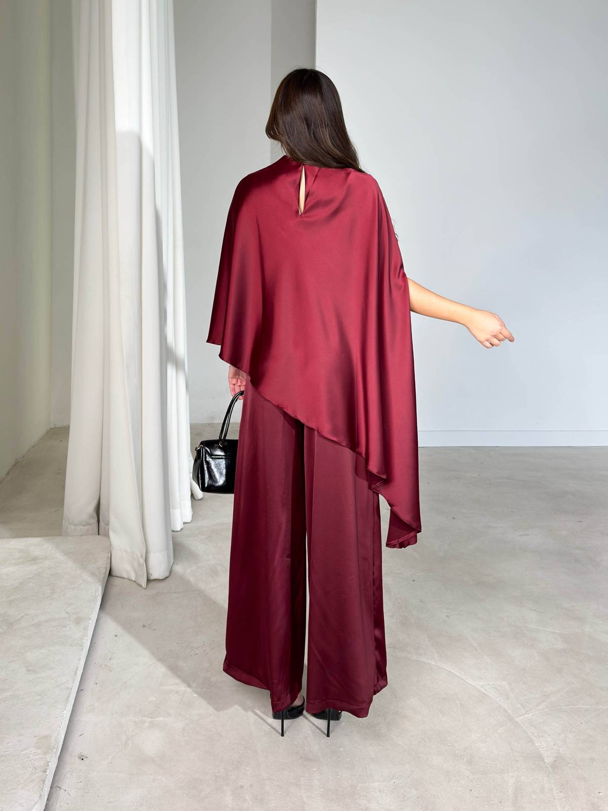 Asymmetric Blouse Satin Carlo Two-Piece Set — photograph 3
