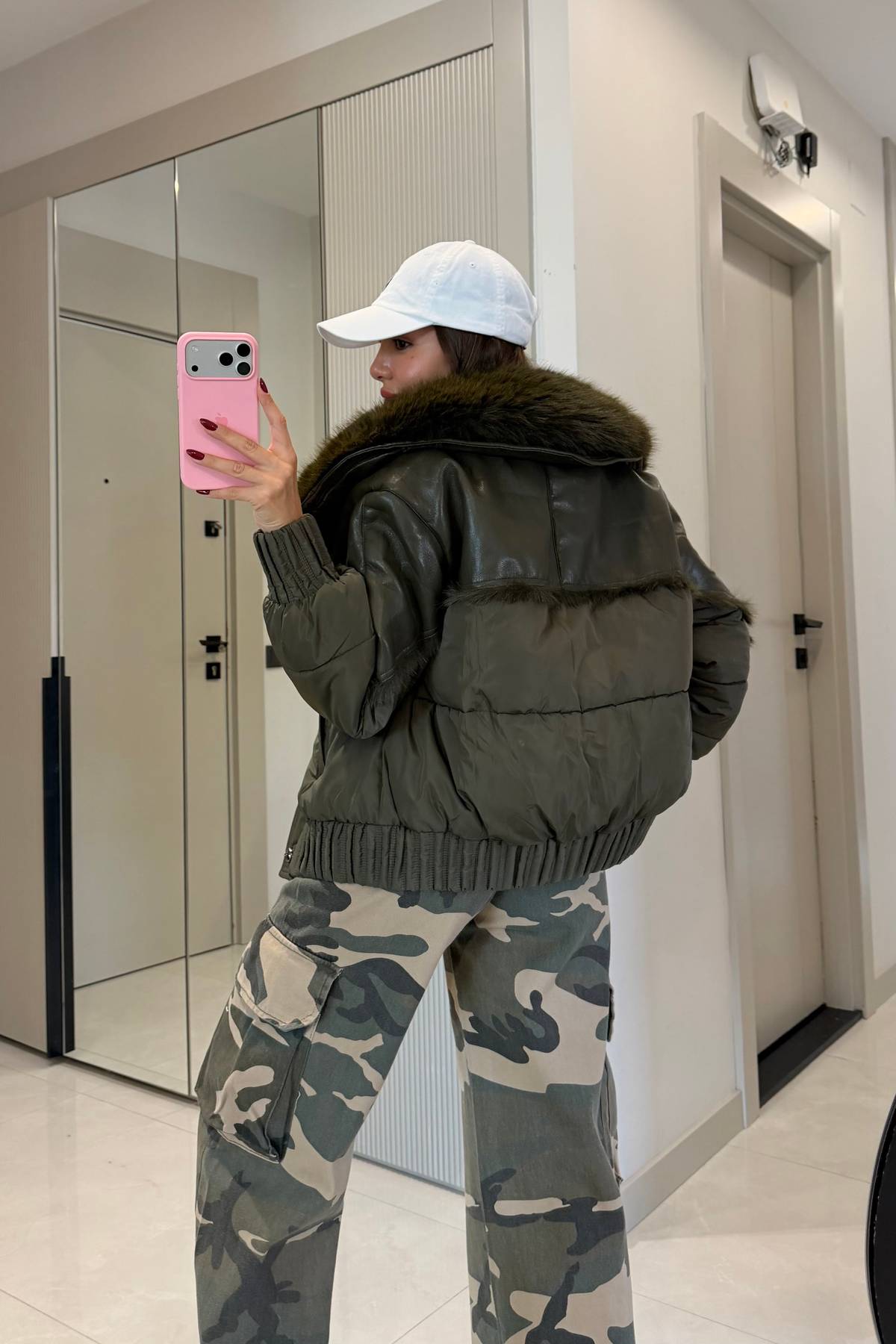 Dyson Khaki Puffer Ithal Mont — photograph 2