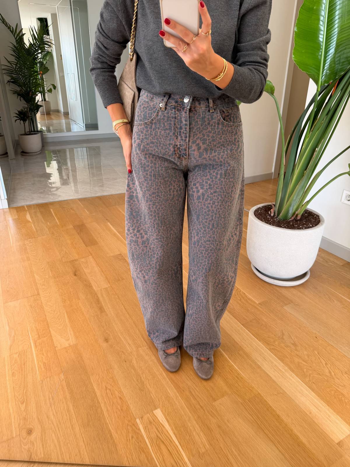 Eskitmeli Leopard Barrel Jeans — photograph 2