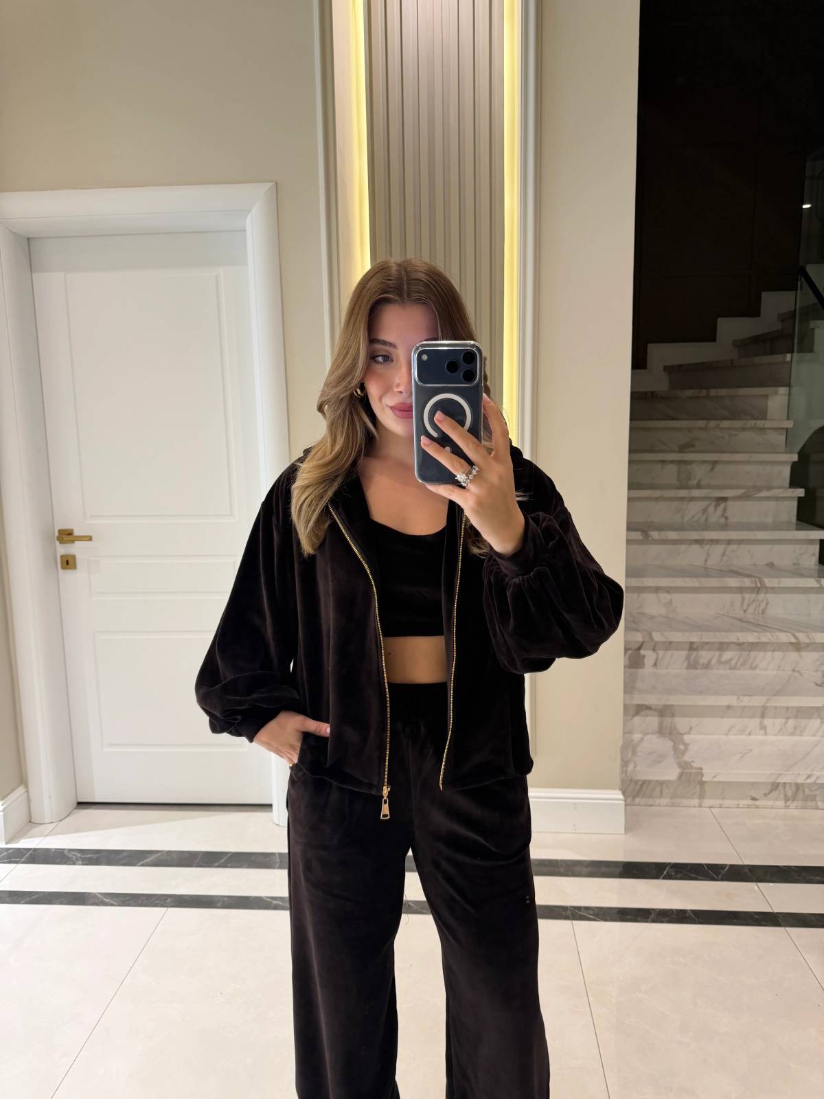 Three Piece Velvet Set — photograph 1
