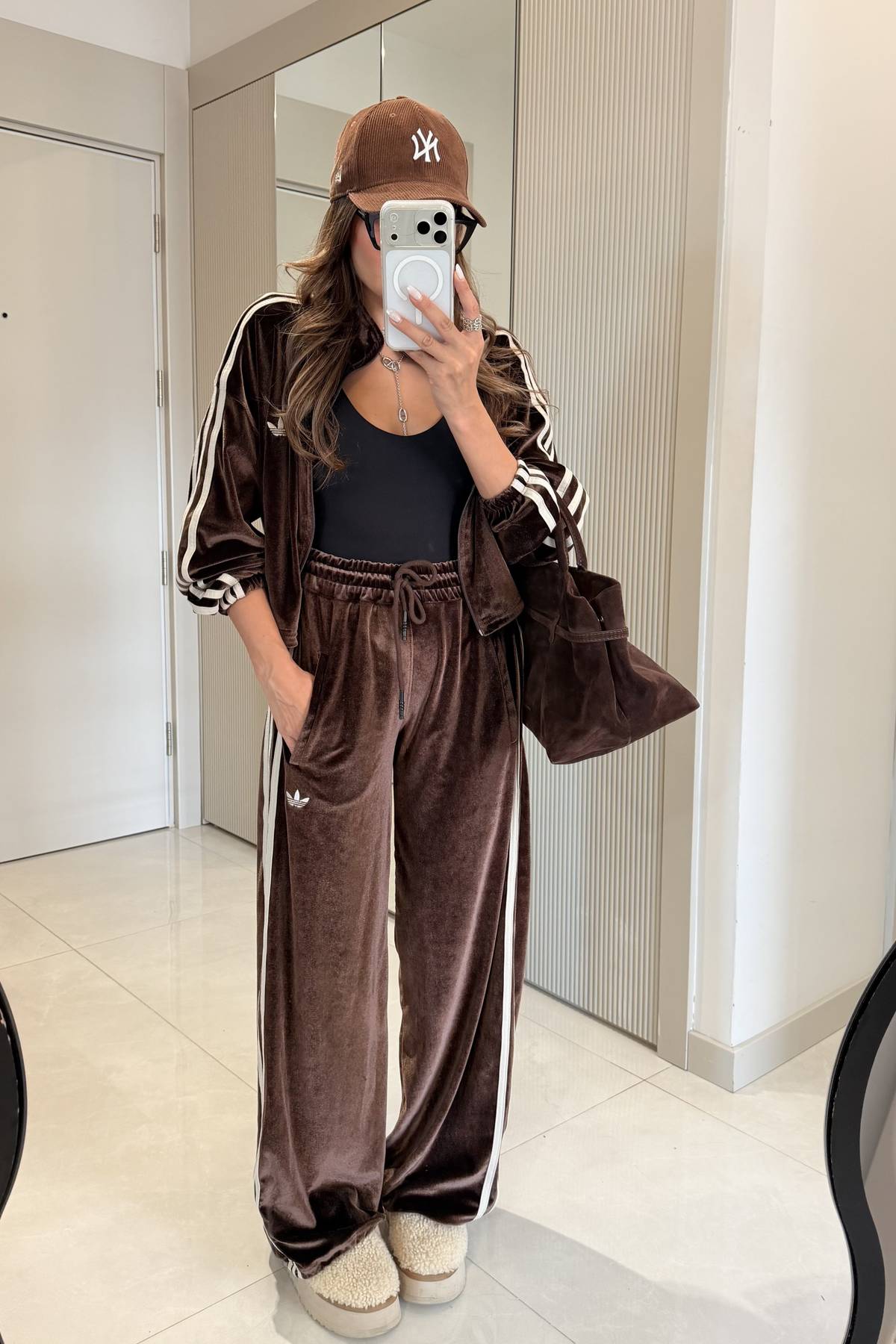 Adelina Brown Velvet Set — photograph 2