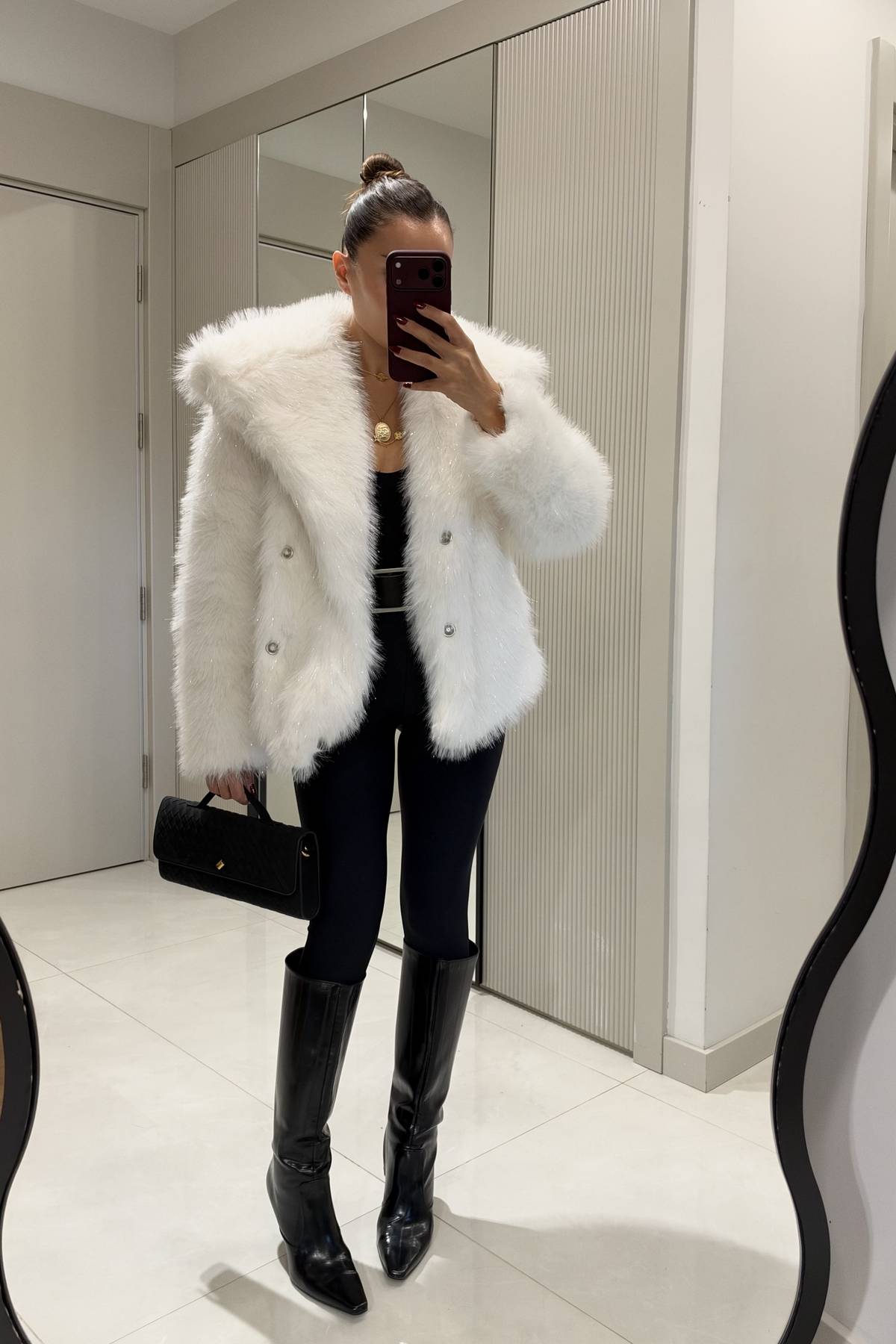Jamaika Wide Collar Glitter Fur Jacket — photograph 3