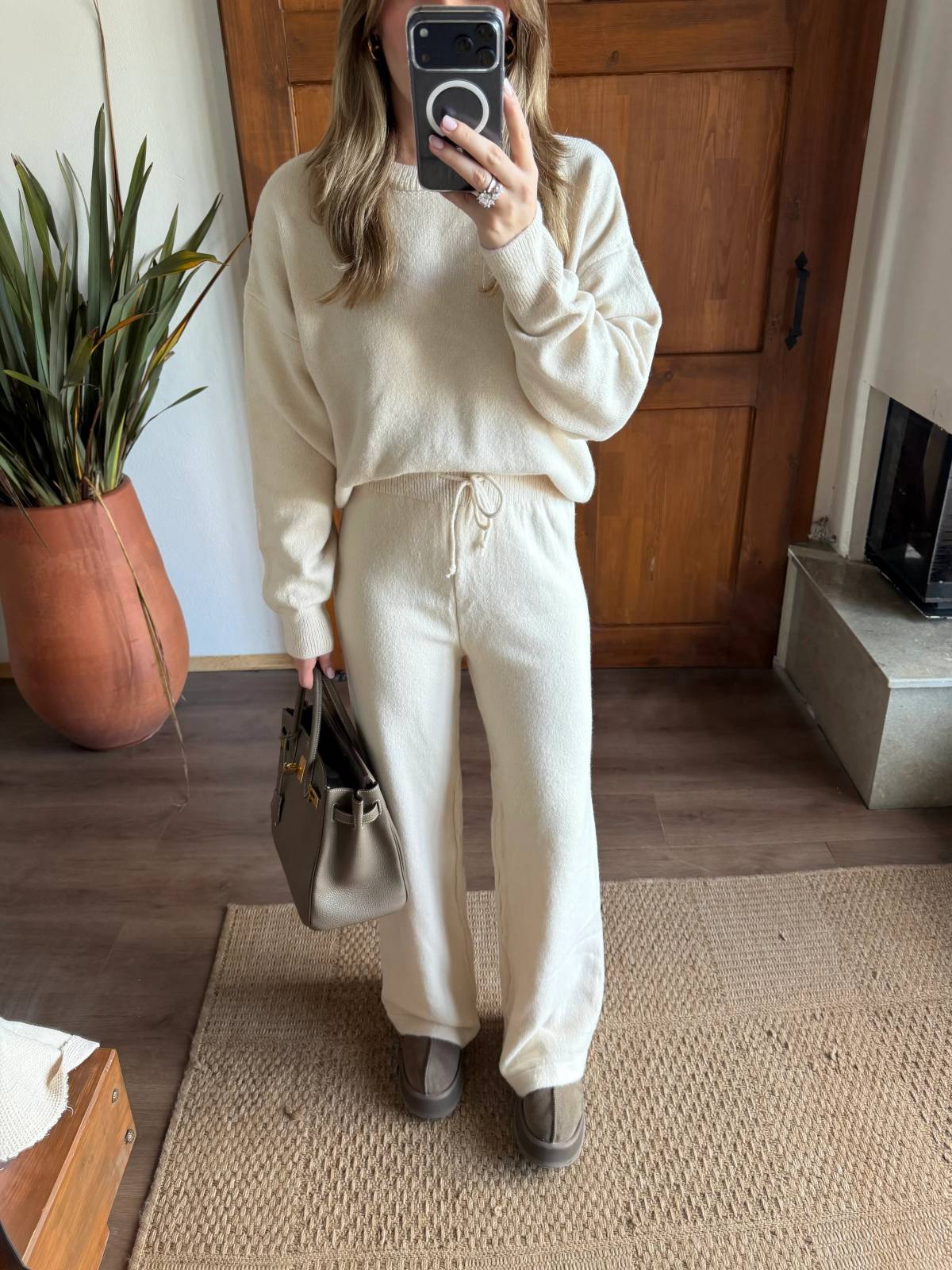 Ecru Soft Knit Set — photograph 2