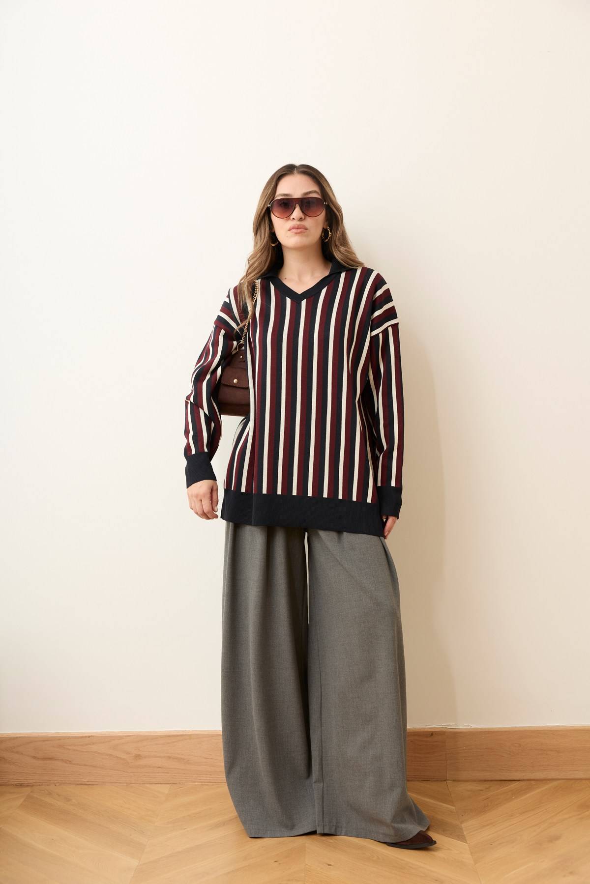 Burgundy White Polo Collar Striped Oversized Knit — photograph 4