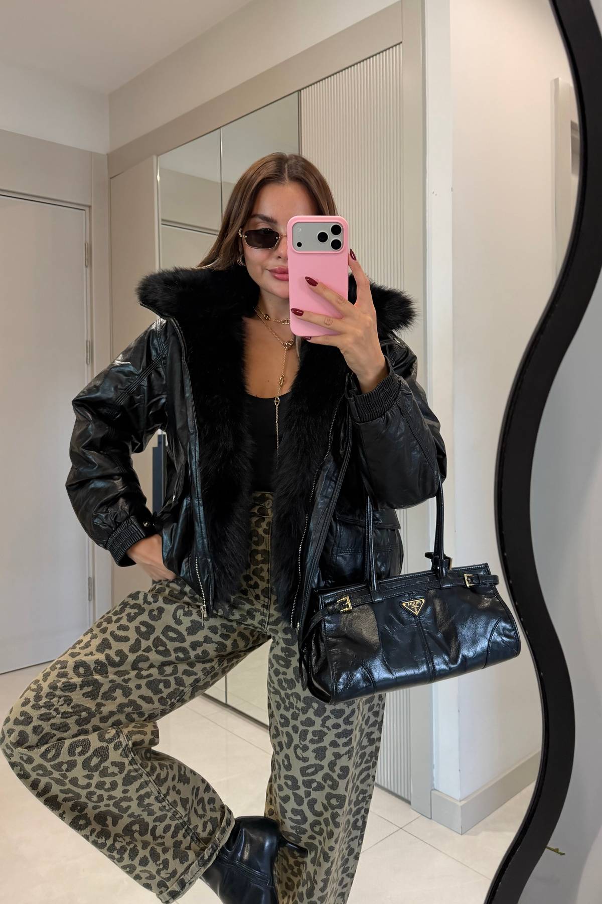 Sorena Black Shiny Leather Ithal Jacket — photograph 2