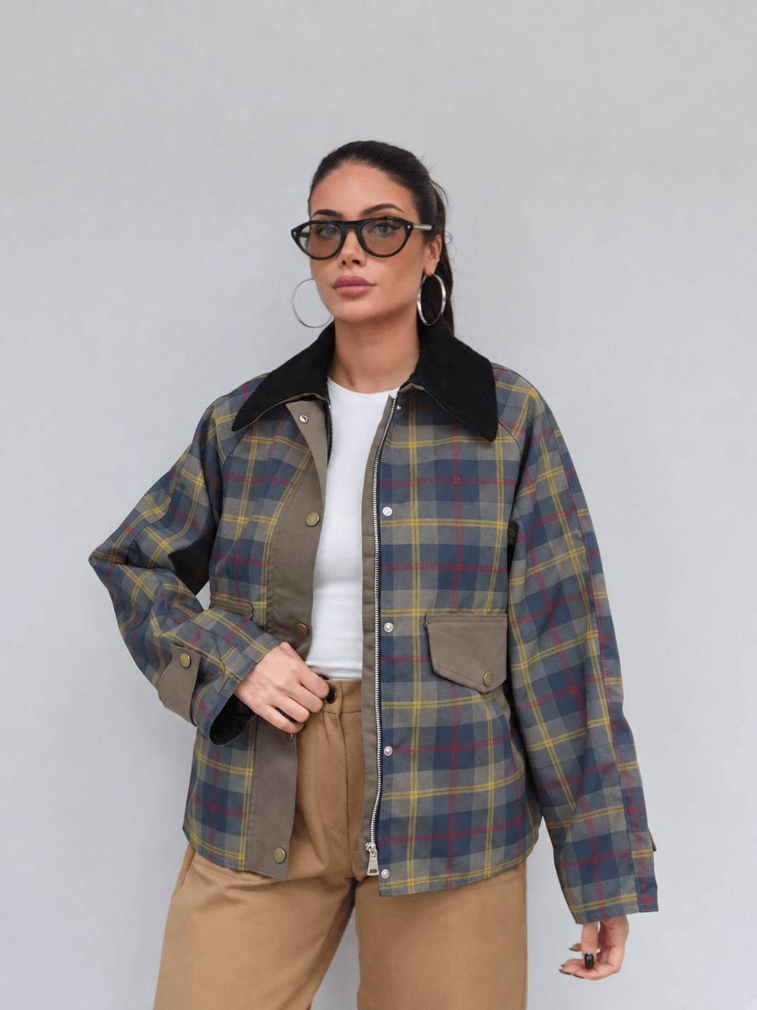 Check Velvet Collar Jacket — photograph 4