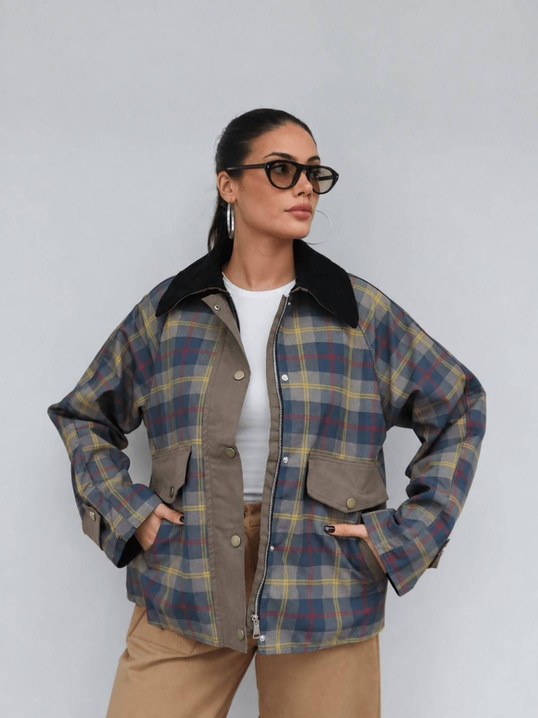 Check Velvet Collar Jacket — photograph 1