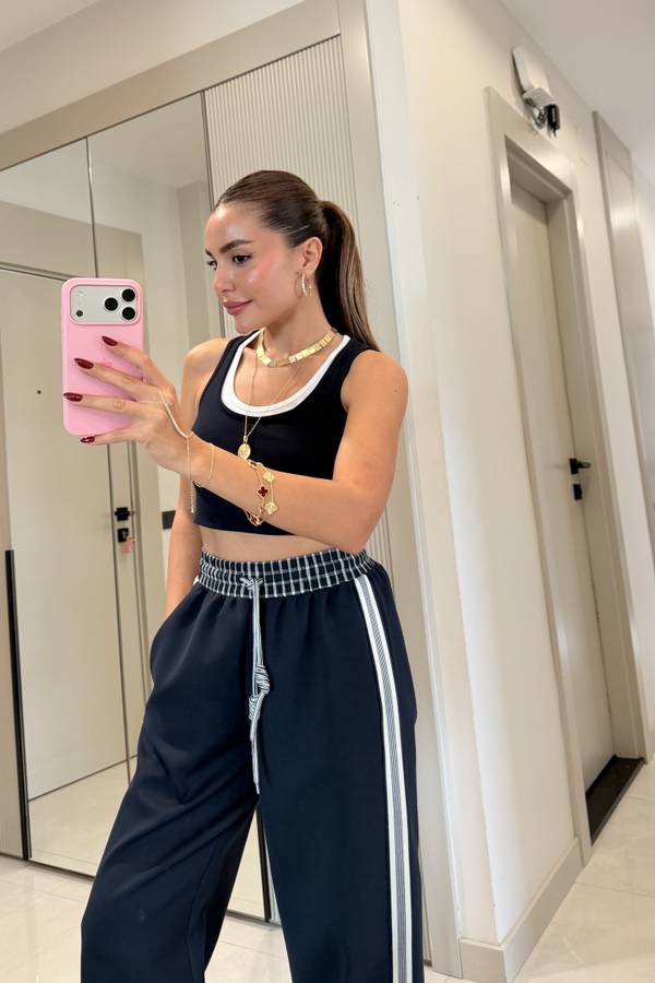 Margaux Double Collar Look Cropped Top