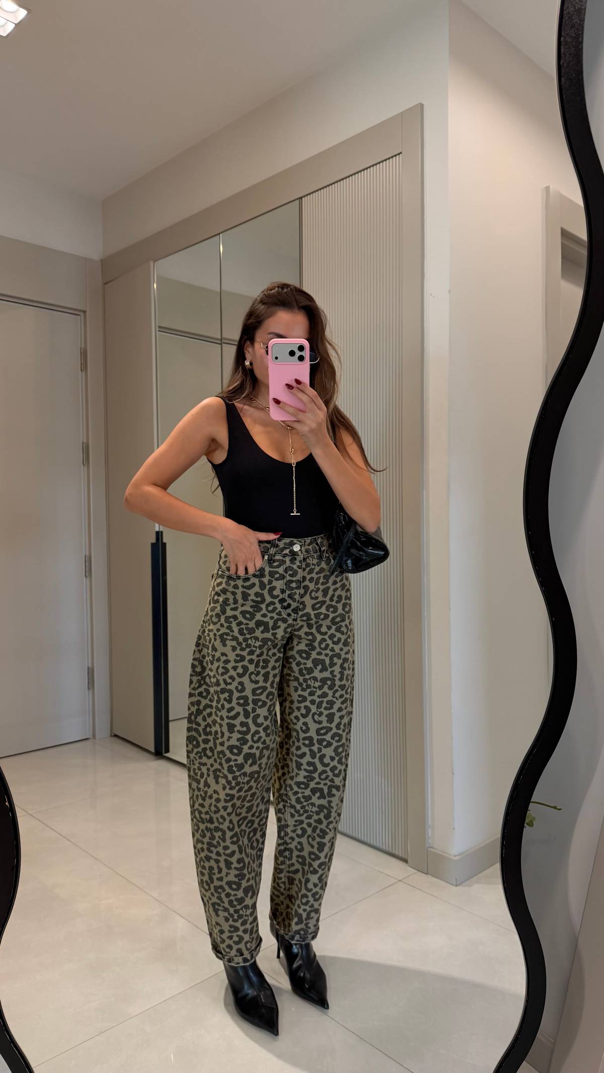 Dany Khaki Leopard Barrel Jeans — photograph 2