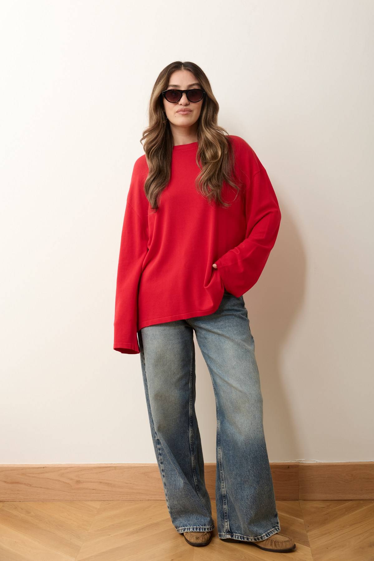 Red Crew Neck Oversized Bell Knit — photograph 3
