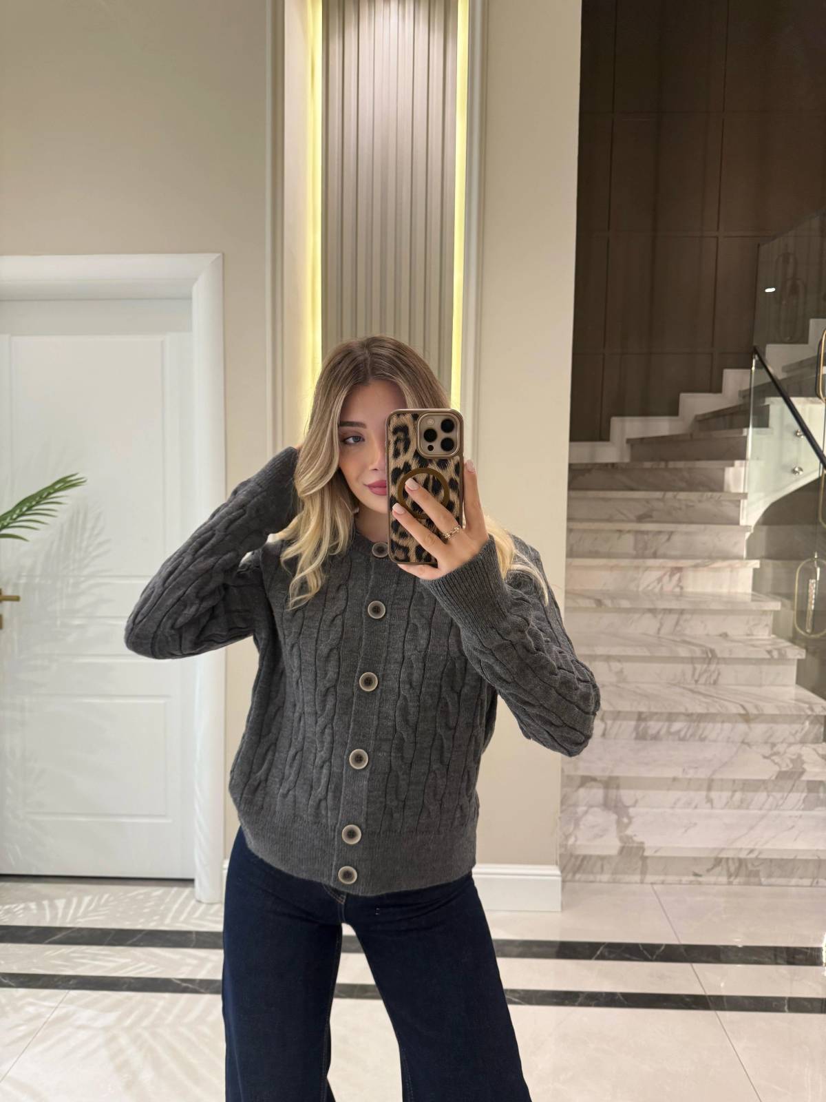 Cable Knit Buttoned Cardigan