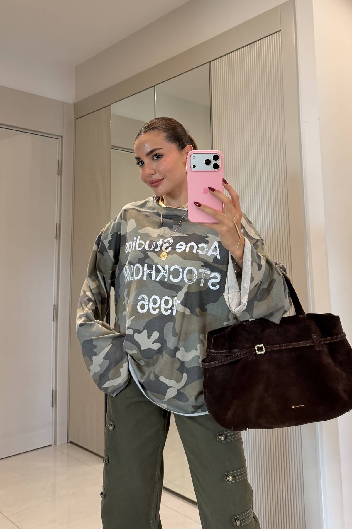 Print Relaxed Long Sleeve Blouse — photograph 2